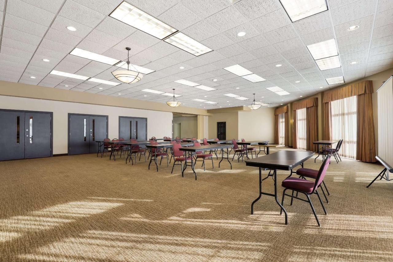 Mainstay Suites Fitchburg - Madison Exterior foto